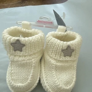Carter's Baby Socks Newborn Knitted Socks White Christmas Baby Shower Gifts Warm - Picture 1 of 3