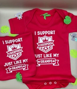 Liverpool Weste & Lätzchen Set personalisiert mit Papa Opa Bruder Onkel - Bild 1 von 21