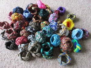 WOGGLE DE COLOR - Anillo de bufanda - Reino Unido Tejido en Paracord *Elige color* Guías Scout edc - Imagen 1 de 13