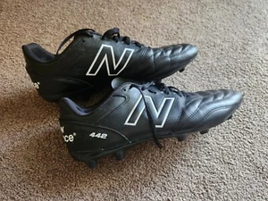 Mens NEW BALANCE FOOTBALL BOOTS. U.S SIZE 12. LIGHTLY USED - Picture 1 of 4
