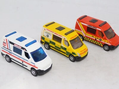 Matchbox Superfast 60th Anniversary #6 Renault Master Ambulance LOT 3 YELLOW RED - Image 1 of 4