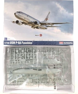 P-8 P-8A Poseidon Patrol ASW US NAVY Escala 1/144 Kit Modelo Plástico - Academia - Imagen 1 de 7
