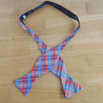 "Pajarita de seda condesa Mara hecha a mano 2 3/8"" para hombre a rayas azul/naranja" Foto 1 de 4