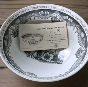 Cuenco Wedgwood Philadelphia, 12" de ancho (hecho para Bailey Banks y Biddle) - Imagen 1 de 10