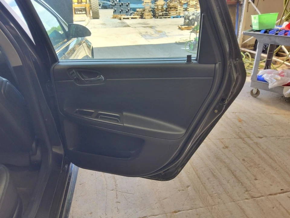 IMPALA    2014 Door Trim Panel Rear 446625 - Изображение 1 из 1