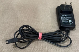 Chargeur d'origine Sony Ericsson CST-13 pour T28 T29 T39 K700i K500 T290 S700i T100 - Photo 1 sur 3