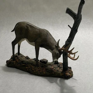 Danbury Mint "The Rub" Magnificent Whitetail Deer Collection Skulptur - Bild 1 von 6
