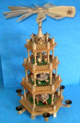 Alte Weihnachtspyramide / Erzgebirge - Expertic  , 4 stöckig / Höhe 55 cm ! - Bild 1 von 4