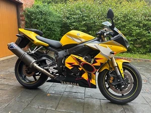 Yamaha R6 (2005 Rossi Edition) motorcycle - Picture 1 of 10