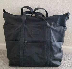 Tumi Weekender Bag Black Leather Tote Shoulder Strap Travel 18x17x8 - Picture 1 of 17