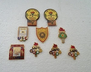 Juego de nueve prendedores vintage de los Juegos Olímpicos de Verano de Los Ángeles 1984 para agencias de aplicación de la ley - Imagen 1 de 2