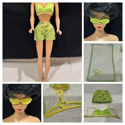 Barbie-Sun & Sea Fashions 68085 2000 Top Pantalones Cortos Toalla Gafas de Sol Extra Sin Muñeca Foto 1 de 4