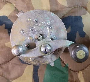 Carrete de pesca Pflueger Capitol 1988 vintage negro y plateado - Imagen 1 de 7
