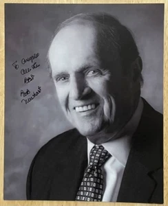BOB NEWHART, 100 % ORIGINAL HANDSIGNIERTES 8" x 10" SAMMLERFOTO, LEGENDE! - Bild 1 von 1