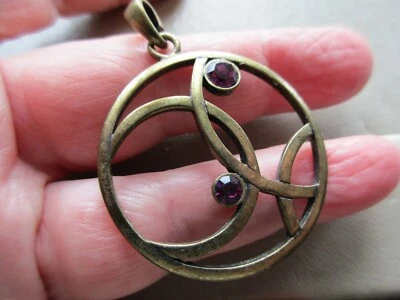 VINTAGE RETRO DARK GOLD TONE ARTS & CRAFTS STYLE PINK CRYSTAL PENDANT NECKLACE - Image 1 of 4