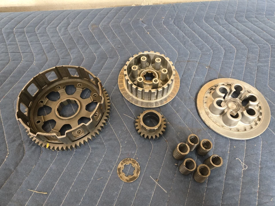 Honda CR250R 1978 1979 1980 Elsinore embrague canasta buje  Foto 1 de 4