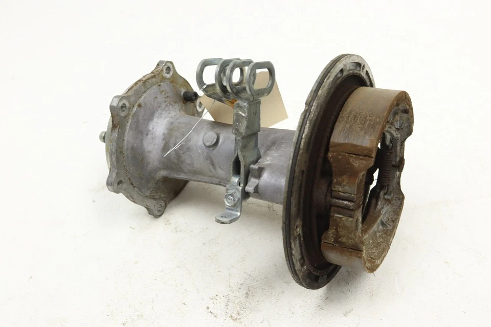 Portaejes trasero Yamaha Badger 80 85 con placa de respaldo de freno 51100 Foto 1 de 4