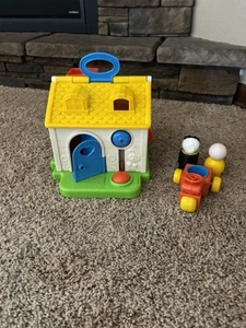 Vintage Fisher PriceCottage Jumbo People House 1984 Chunky People & Tractor - Picture 1 of 10