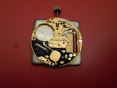 NON WORKING ETA ESA 959 001 SIX JEWEL QUARTZ 959.001 MOVEMENT CONCORD PART - Image 1 of 3
