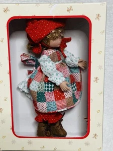 Muñeca festiva de Navidad 6"" 2006 Hallmark Greetings Marie Osmond Holly Hobbie - Imagen 1 de 8