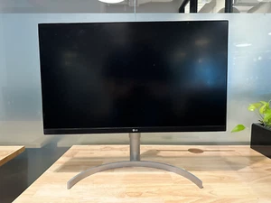 LG 27UK850-W 27” UHD 4K IPS LED Monitor USB-C (Gaming, University, Photo, Video) - Picture 1 of 3