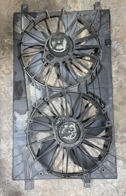 Ventilador de refrigeración radiador eléctrico Chrysler 200 2011-2014 68002051AA EC 3,6 L V6 Foto 1 de 3