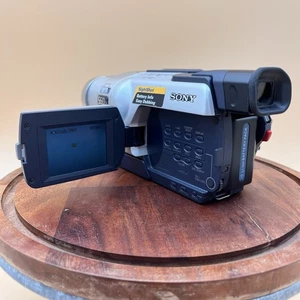 Videocamera Sony Handycam CCD-TRV118 Video Hi8 Nightshot testata funzionante - Foto 1 di 8