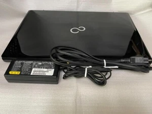 Fujitsu AH77/S Intel Core i7 4712HQ SSD 128GB Memory 8GB - Picture 1 of 6