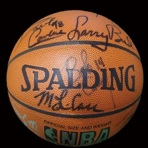 Autographed Basketball - Boston Celtics All-Time Greats (19 signatures) - Picture 1 of 24