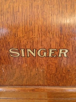 1933 Singer Model 99k Hand_ Crank Sewing Machine Manual And Certificate  Vgc - Image 1 of 4