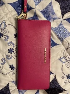 Michael Kors Pink Wallet - Picture 1 of 5