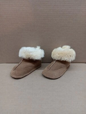 Zapato Infantil Ugg I Boo - Castaño - Talla Grande - 5206 Foto 1 de 4