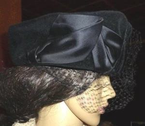 Lorraine's Hats of Fashion Encore Pillbox Hat Black Velvet Women's USA Vtg - Picture 1 of 11