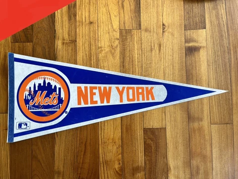 NEW YORK METS Vintage Pennant   Officially Licensed MLB Cover