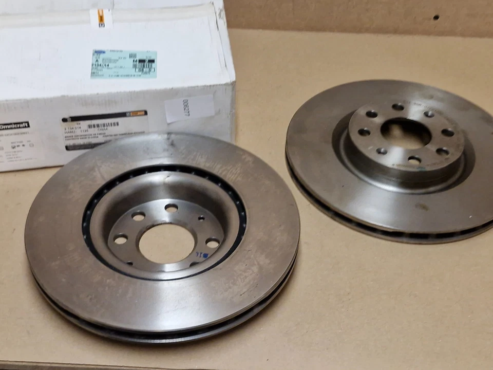 Omnicraft Vented 284mm Front Brake Discs For Vauxhall Corsa D 2006-2014 2134014 - Image 1 of 4