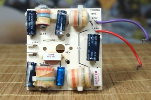 KEF C55  UNI-Q SPEAKER PARTS: 1X CROSSOVER. SP2134A. - Picture 1 of 2