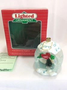 Hallmark Keepsake Magic Lighted First Christmas Together Ornament 1987 - Bild 1 von 12