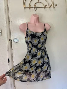 Brandy Melville black yellow daisy floral fit flare skater dress mini one size - Picture 1 of 6