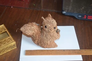 Home Decor Straw Squirrel Figure Easter Christmas fall - Picture 1 of 5