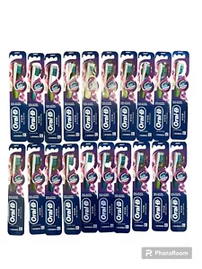 20x Lot Oral-B Vivid Whitening Soft Adult Manual Toothbrushes - Picture 1 of 4