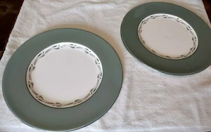 Wedgwood Halford Bone China Dinner Plate 2PC Set - Picture 1 of 3