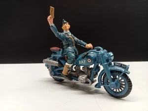 Tradition miniature militari piombo Motociclista Portalettere Dispatch Rider RAF - Picture 1 of 2