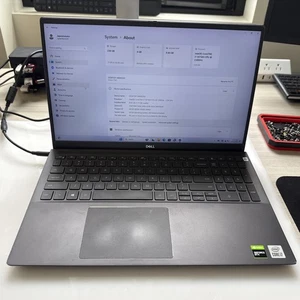 Dell Vostro 15.6" Laptop | Intel Core i7-10750H | 16GB RAM | 256GB SSD | - Afbeelding 1 van 6
