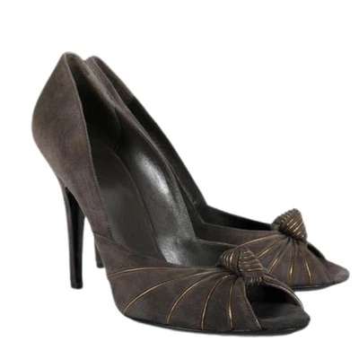 NUEVO GUCCI Kelly Nudo Champiñón Gris Punta abierta Gamuza Zapato de Bomba Talla 37 Ancho Art Deco Foto 1 de 4