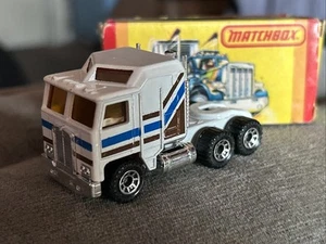 🔥🔥Matchbox Lesney England 1:90 KENWORTH Semi Tractor White Original Box Mint - Picture 1 of 10