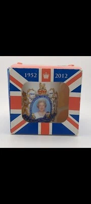 Taza Queen Elizabeth Diamond Jubilee con caja Foto 1 de 4