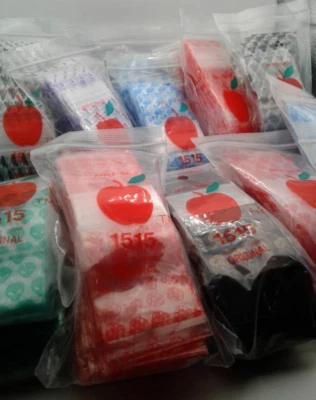 DIME BAGS  - Apple Baggies 1.5" x 1.5" RANDOM MIX OF PATTERNS  (10 Packs x 100) - Image 1 of 4