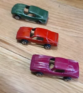 Tootsietoy 3 Small Diecast Cars - Purple And Green Corvette, Red Firebird - Picture 1 of 3