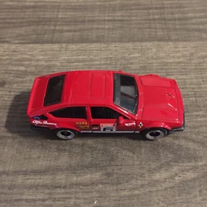 Paquete Hot Wheels Pull ∞ 2023 Mainline Nuevo Modelo ∞ Alfa Romeo GTV6 3.0 - Imagen 1 de 4