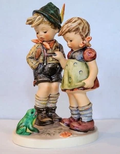 HUMMEL VERY LARGE FIGURINE “TIMID LITTLE SISTER” HUM 394 TMK 6 GORGEOUS - Picture 1 of 3